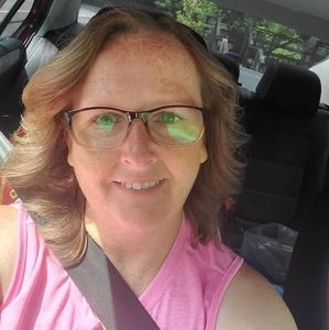 Meet your Posher, Carla